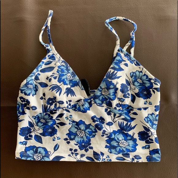 Floral Crop Top - Picture 2 of 3